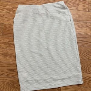 Cream mid skirt